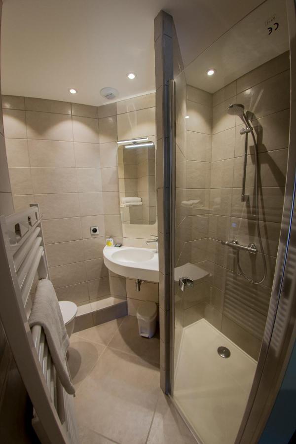 Hotel Le Pont Neuf Saint-Affrique Dış mekan fotoğraf